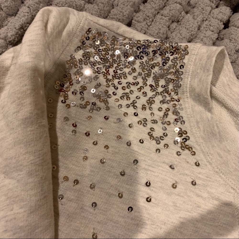 old navy crew neck sweatshirt